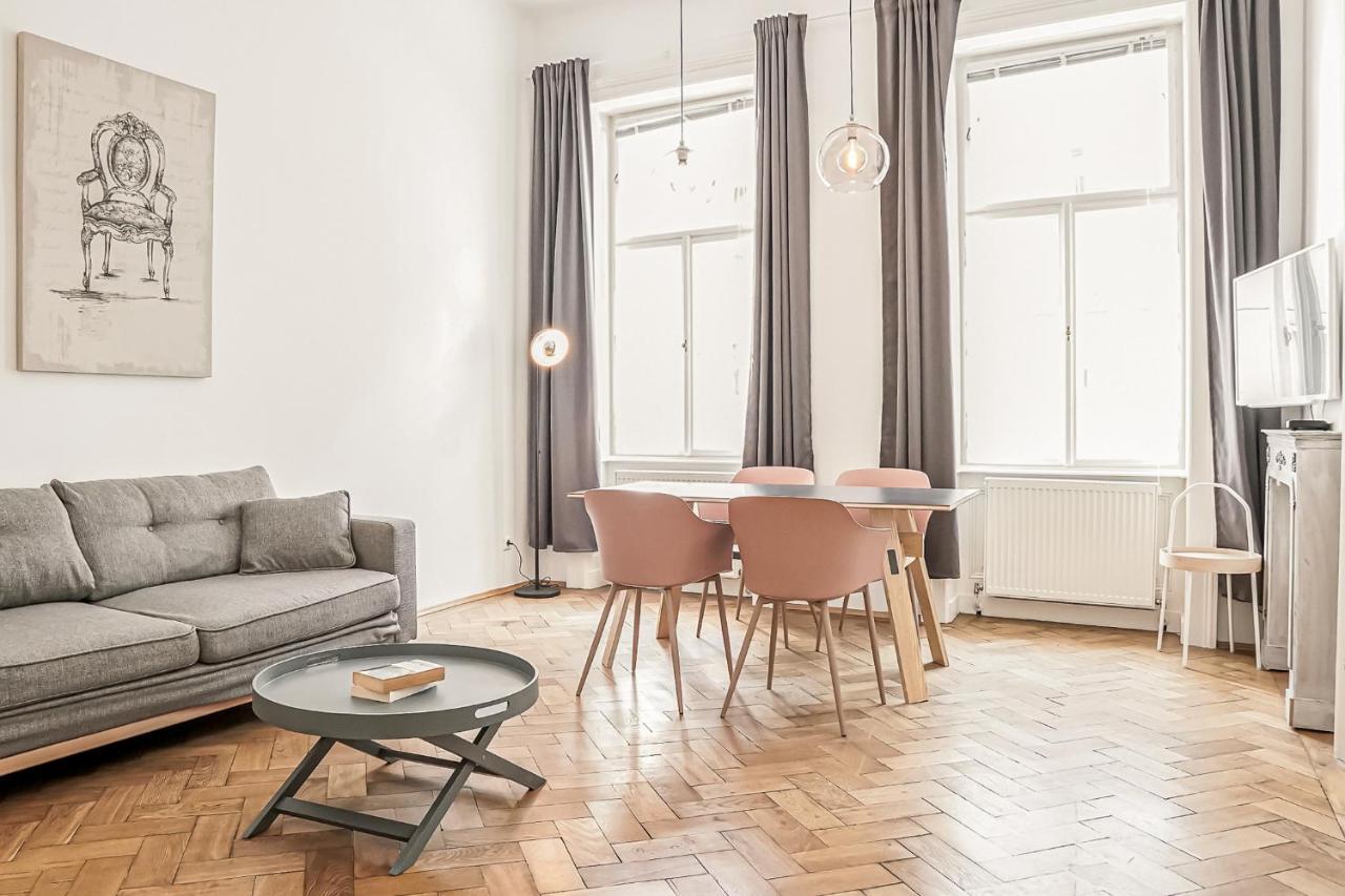 Heymi Kluckygasse Vienna